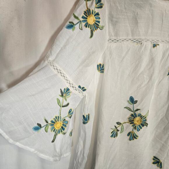 Anthropologie Fig and Flower Embroidered Boho Blouse 2X Summer Bell Sleeves Top - Picture 3 of 9